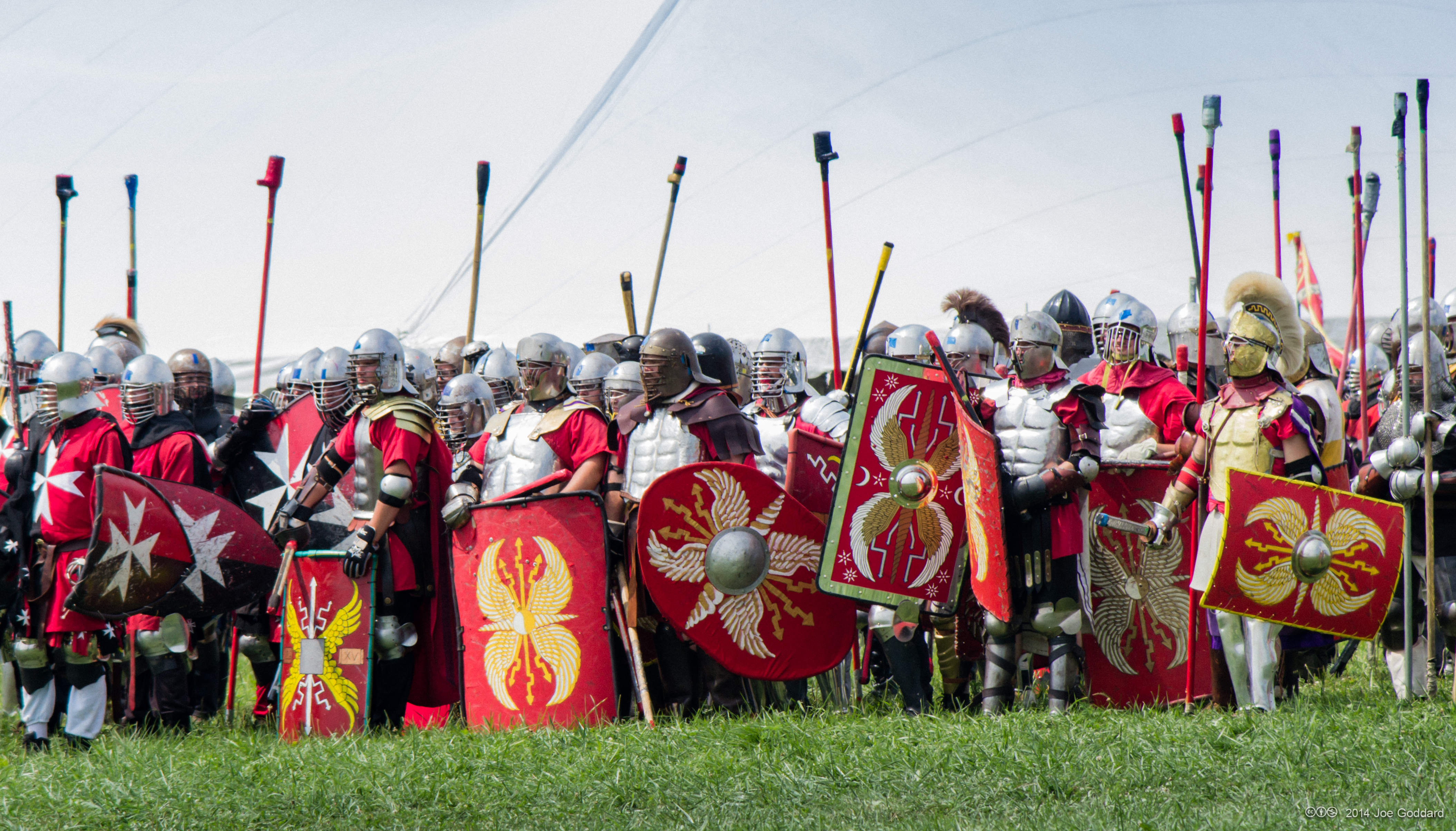 Roman legionaries under the Eagles fighting a bridge battle at Pennsic War 43